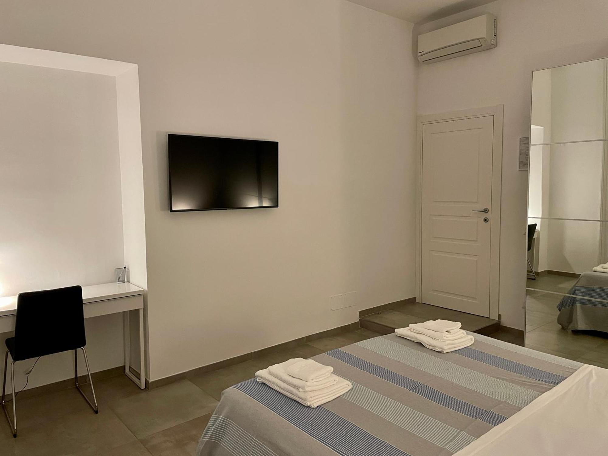 Napoli Centrale Suite Zewnętrze zdjęcie